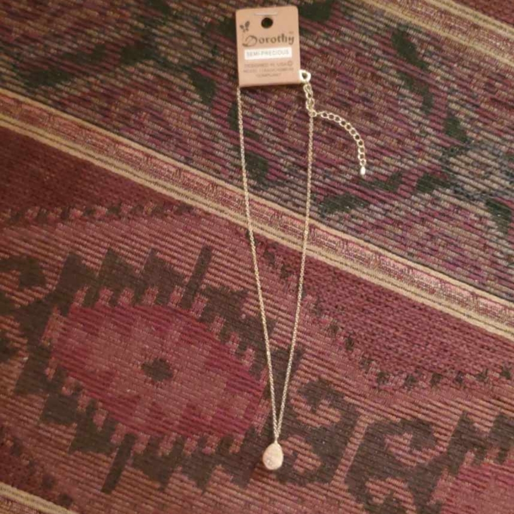 Stunning semi-precious raw druzy necklace - Picture 4 of 6